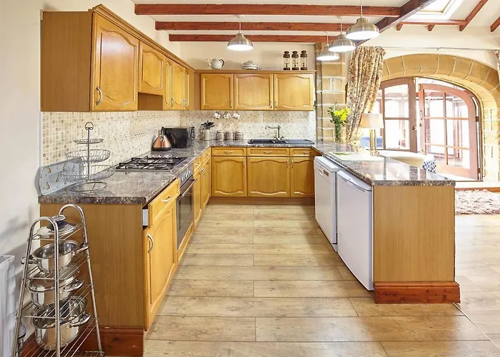 Host & Stay - The Arches Cottage
